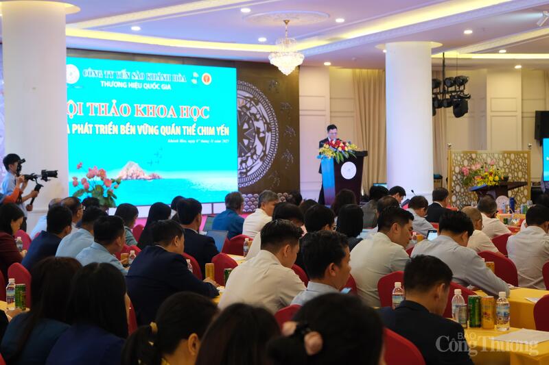 Quang cảnh Hội thảo Khoa học bảo vệ và phát triển bền vững quần thể chim Yến. Ảnh: Lê Sơn