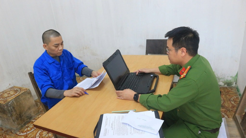 Hải Phòng: Khởi tố nhóm đối tượng phát hành dự án tiền ảo, chiếm đoạt khoảng 10 tỷ đồng Hải Phòng: Khởi tố nhóm đối tượng phát hành dự án tiền ảo, chiếm đoạt khoảng 10 tỷ đồng