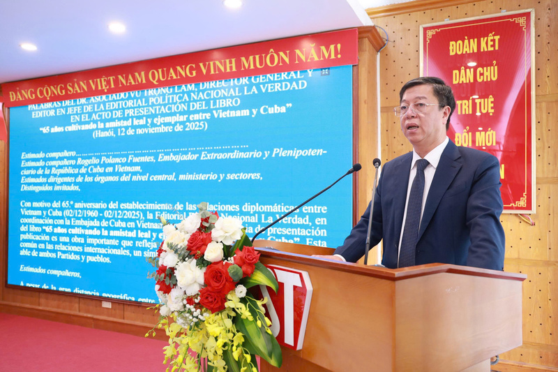 PGS.TS. Vũ Trọng Lâm, Giám đốc - Tổng Biên tập Nhà xuất bản Chính trị quốc gia Sự thật phát biểu tại lễ ra mắt sách. Ảnh: Nhà xuất bản Chính trị quốc gia Sự thật