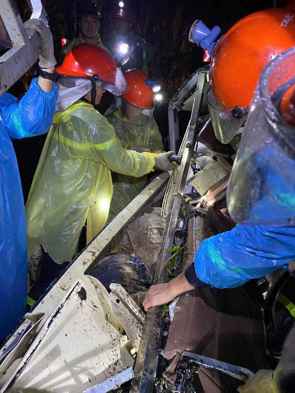 16 người bị thương đang được điều trị tại Bệnh viện Đa khoa tỉnh Khánh Hòa 16 người bị thương đang được điều trị tại Bệnh viện Đa khoa tỉnh Khánh Hòa