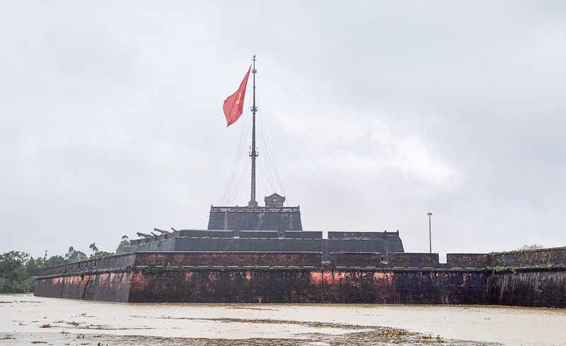 Theo Đài khí tượng thủy văn TP. Huế dự báo, từ ngày 18/11 đến sáng sớm ngày 20/11, tại thành phố Huế có mưa to, mưa rất to, có nơi mưa đặc biệt to.