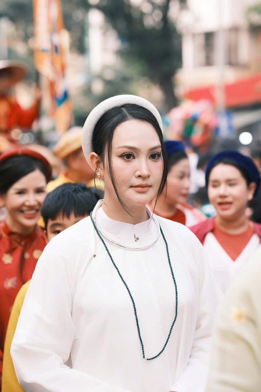 Hotgirl quân phục Đậu Hà An