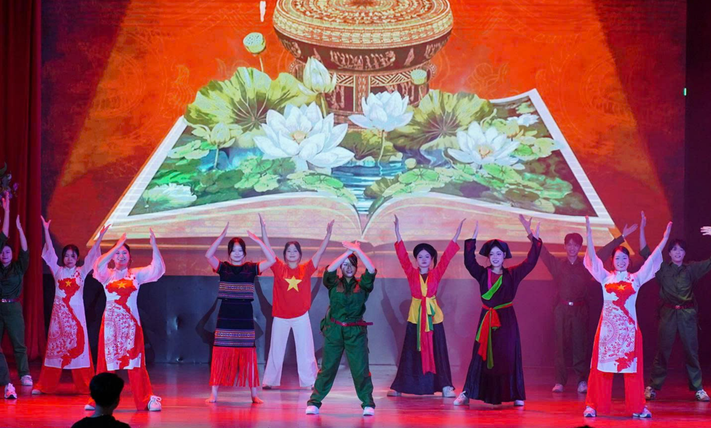 “Dấu son” - hào khí dân tộc ngân vang trong ngôn ngữ âm nhạc “Dấu son” - hào khí dân tộc ngân vang trong ngôn ngữ âm nhạc