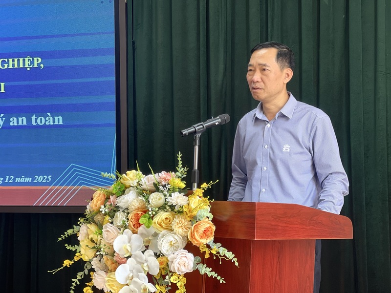 Ông Nguyễn Khắc Quyền - Phó viện trưởng Viện Nghiên cứu Chiến lược, Chính sách Công Thương (Bộ Công Thương) kết luận đối thoại