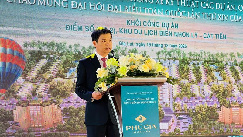 Ông Nguyễn Hữu Quế, Phó Chủ tịch UBND tỉnh Gia Lai phát biểu tại lễ khởi công. Ảnh: Duy Tín