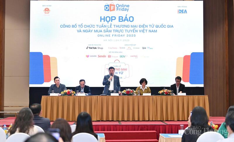 Tổng Biên tập Báo Công Thương Nguyễn Văn Minh phát biểu tại họp báo công bố tổ chức Tuần lễ Thương mại điện tử quốc gia và Ngày mua sắm trực tuyến Việt Nam Online Friday 2025.