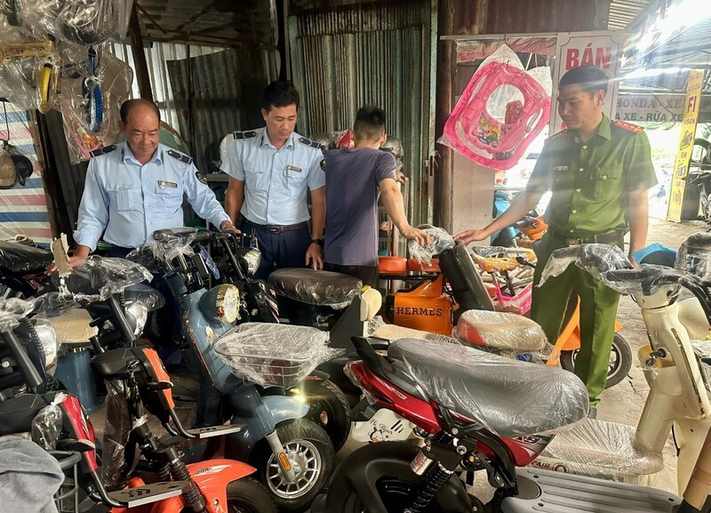 Lực lượng Quản lý thị trường Cà Mau chủ động phối hợp với các Đoàn kiểm tra liên ngành trong kiểm tra, kiểm soát thị trường.