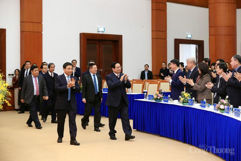 Thủ tướng Chính phủ Phạm Minh Chính dự và chỉ đạo hội nghị. Ảnh: Thanh Tuấn