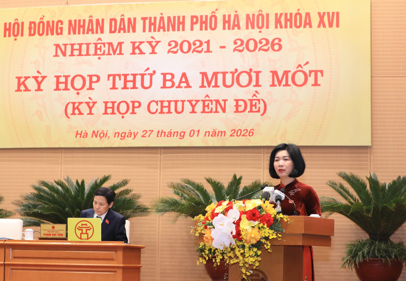 Chủ tịch HĐND thành phố Hà Nội Phùng Thị Hồng Hà phát biểu khai mạc kỳ họp. Ảnh: Linh Phạm