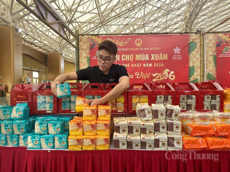 Tiếp tục thành công tại Hội chợ Mùa Thu năm 2025, sản phẩm của Công ty TNHH Jimmy Food tiếp tục góp mặt tại Hội chợ Mùa Xuân. Ảnh: Hải Linh