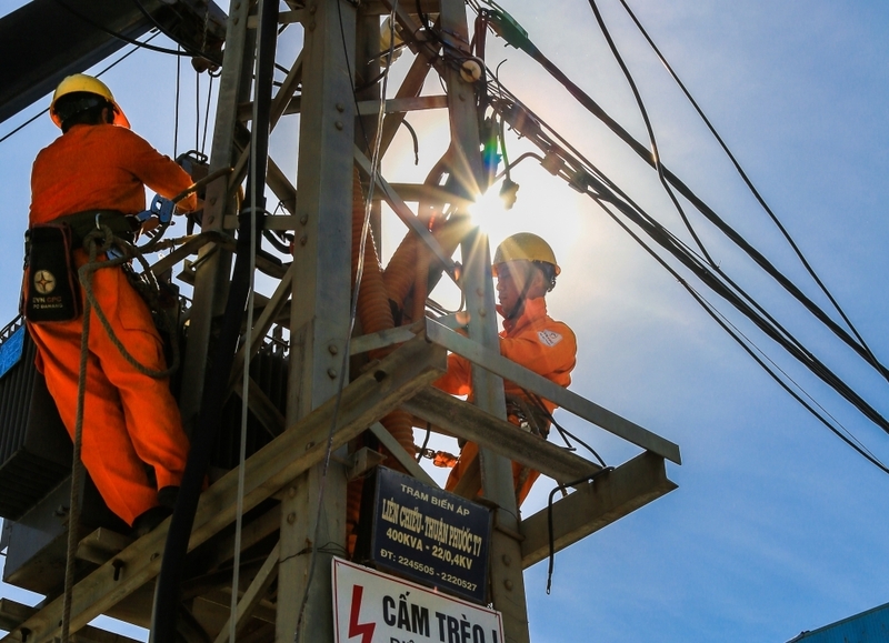 Đảm bảo cung ứng điện an toàn, xuyên suốt