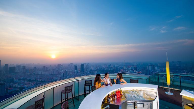 Ngắm nhìn Thủ đô rực rỡ từ góc nhìn trên cao. Ảnh minh hoạ