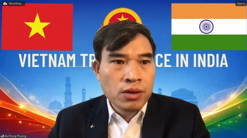 Ông Bùi Trung Thướng, Tham tán Thương mại Việt Nam tại Ấn Độ phát biểu tại hội thảo.