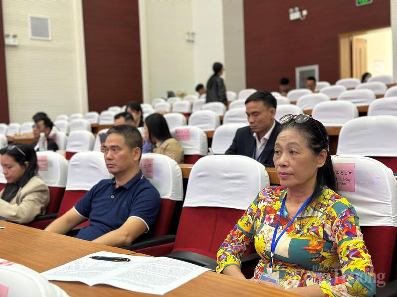 Đại diện các doanh nghiệp Việt Nam tham dự tọa đàm. Ảnh: Đỗ Nga