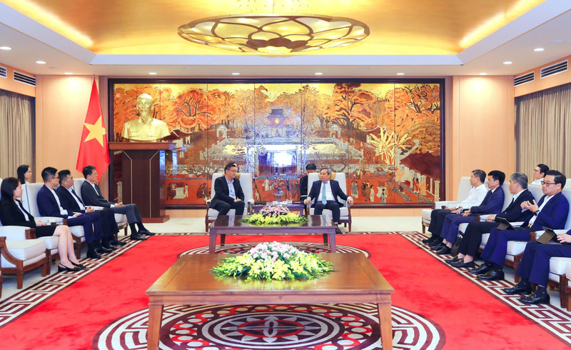 Chủ tịch UBND TP. Hà Nội Vũ Đại Thắng đã tiếp đoàn Tập đoàn Central Trading & Development.