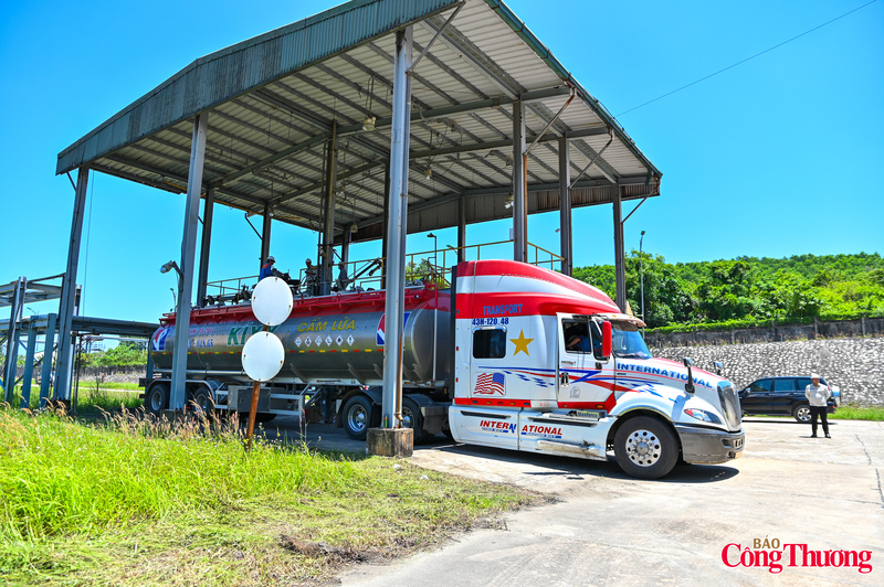 Thực tế cho thấy, khi nguồn cung trong nước chưa đáp ứng đủ, Việt Nam vẫn phải nhập khẩu ethanol từ các thị trường như Brazil, Hoa Kỳ, Thái Lan và một số quốc gia Đông Nam Á. Đây là những nước có ngành công nghiệp ethanol phát triển với quy mô lớn, giá thành cạnh tranh.