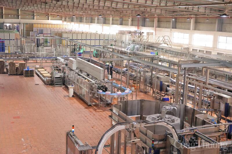 Dây chuyền nhà máy sản xuất bia cải tiến kỹ thuật để giảm thiểu hao phí điện năng trong từng công đoạn sản xuất nhỏ nhất. Ảnh: Trọng Tùng