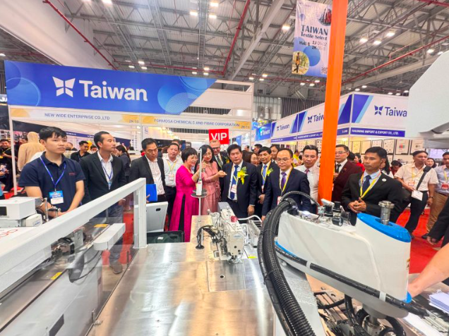 Xúc tiến thương mại được kỳ vọng tiếp tục là kênh hữu hiệu giúp doanh nghiệp dệt may mở rộng thị trường, tiếp cận công nghệ sản xuất mới. Ảnh minh hoạ: Vinatex