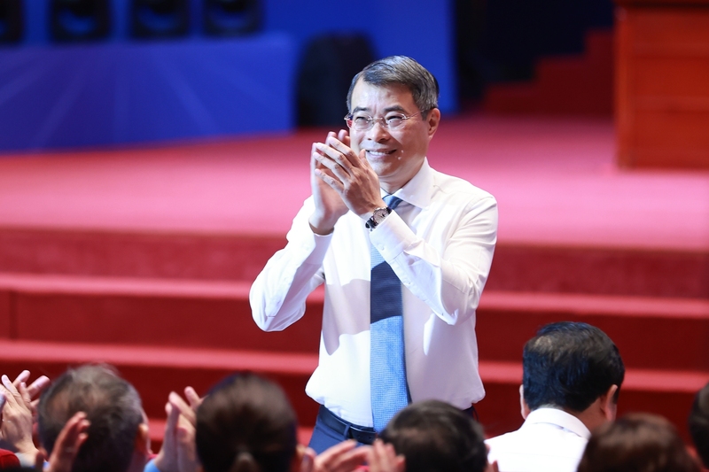 Thủ tướng Lê Minh Hưng tại Chương trình trao đổi, thảo luận với đại biểu dự Đại hội XIV Công đoàn Việt Nam - Ảnh: VGP/Nhật Bắc