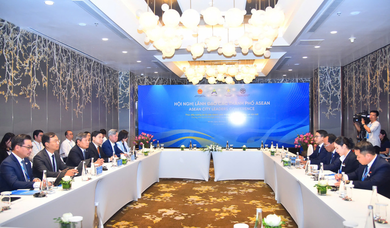 Quang cảnh buổi làm việc. Ảnh: HN