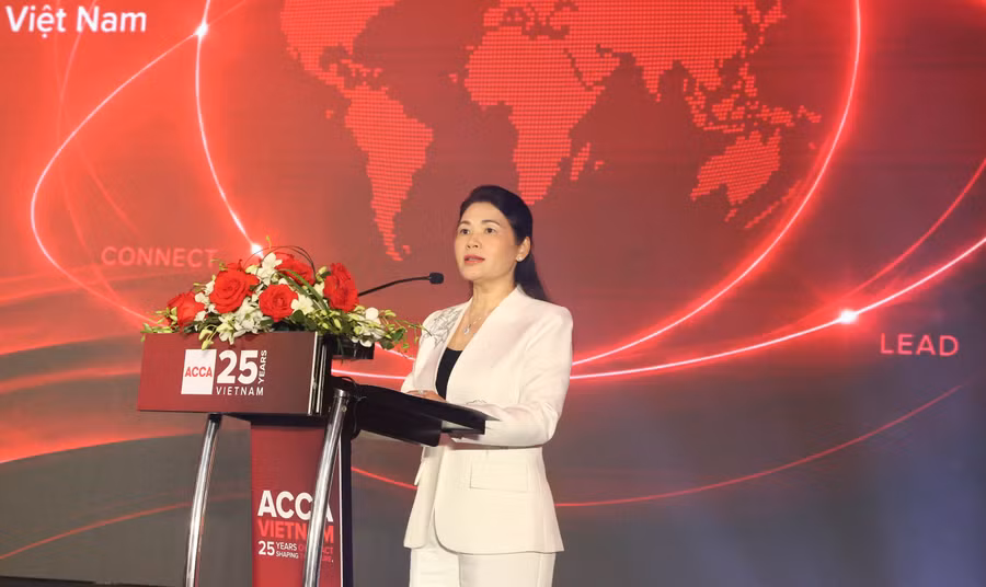 TS. Hà Thị Mỹ Dung, Phó Tổng Kiểm toán Nhà nước Việt Nam phát biểu tại buổi lễ. 1f2a9027.jpg