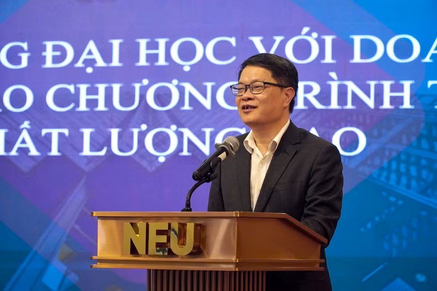TS Vũ Văn Ngọc - Viện trưởng Viện đào tạo Tiên tiến, Chất lượng cao, Phân tích kinh doanh & POHE, ĐH Kinh tế Quốc dân. ngoc-1.jpg