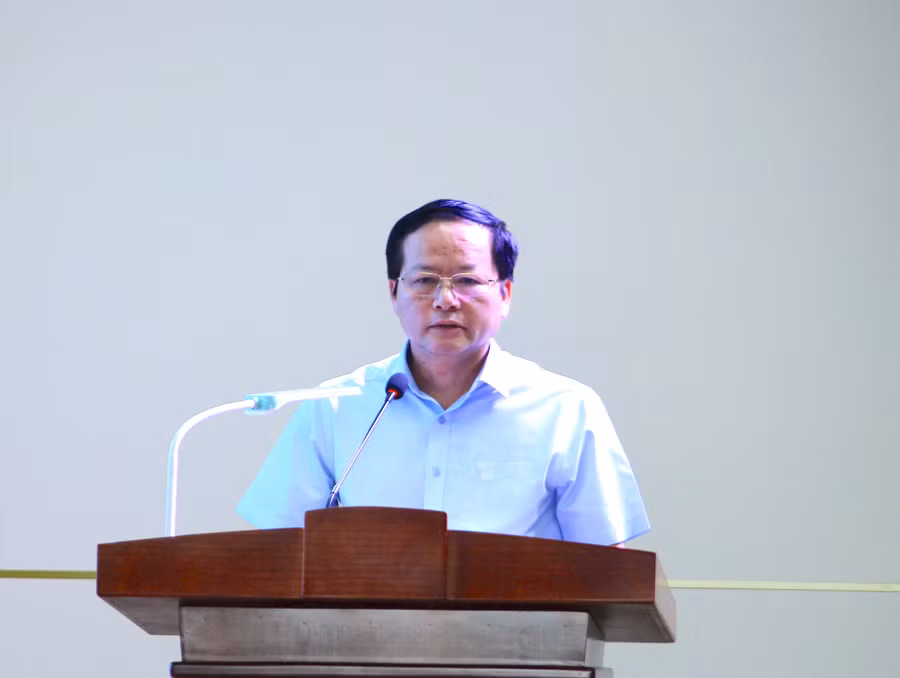Ông Lê Văn Côn - Giám đốc Trung tâm Dịch vụ việc làm tỉnh Hưng Yên (Sở Nội vụ tỉnh Hưng Yên). Ảnh: Đinh Chiến mg-1005.jpg