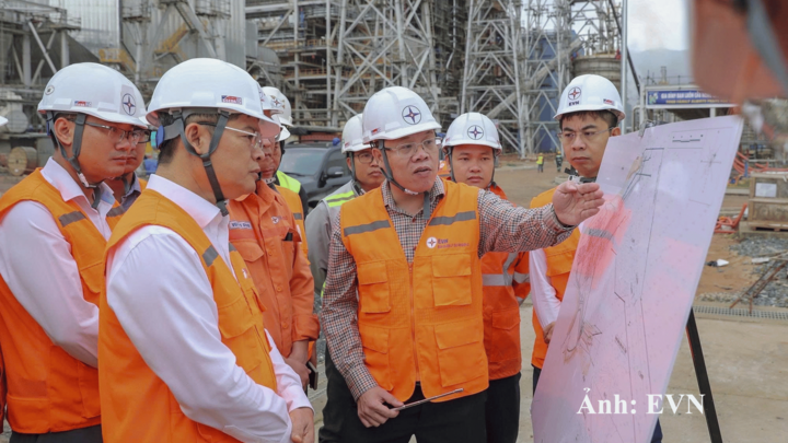 EVN chủ động triển khai đồng bộ các giải pháp vận hành, đầu tư hạ tầng nhằm bảo đảm cung ứng điện quý IV/2026.