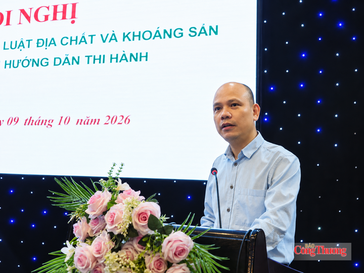 Ông Trần Phương, Phó Cục trưởng Cục Địa chất và Khoáng sản Việt Nam (Bộ Công Thương) phát biểu tại Hội nghị. Ảnh: Minh Đức