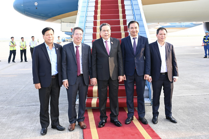 Lễ tiễn Chủ tịch Quốc hội Trần Thanh Mẫn tại sân bay Quốc tế Nội Bài.