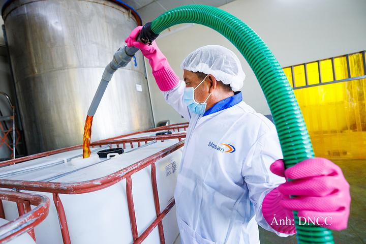 Những giọt nước mắm nguyên chất sau ủ chượp