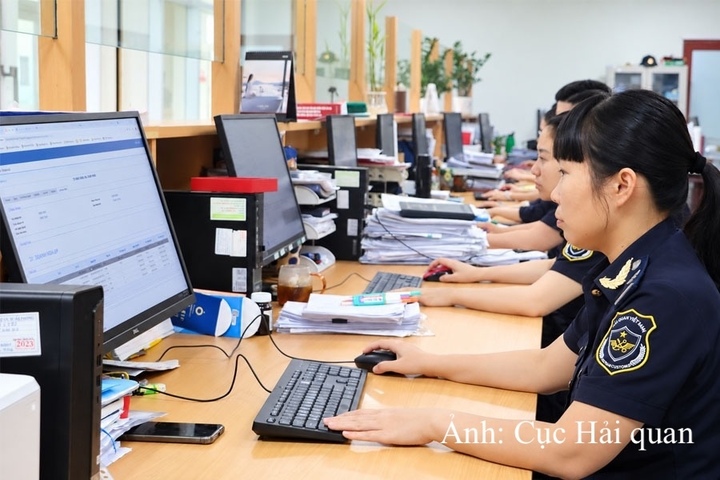 Cục Hải quan yêu cầu doanh nghiệp xuất nhập khẩu rà soát, cập nhật dữ liệu tài khoản VNACCS trước ngày 31/12/2026.